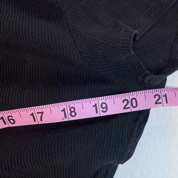 H&M L.O.G.G. Black Ribbed Short Sleeve Henley Tee – Size L - Picture 6 of 8